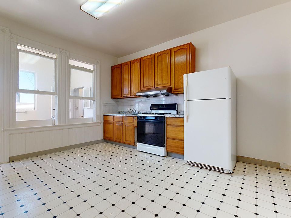 1st image of 642 Greenwich St