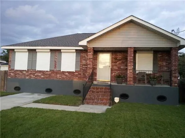 2629 Max Dr, Harvey, LA 70058