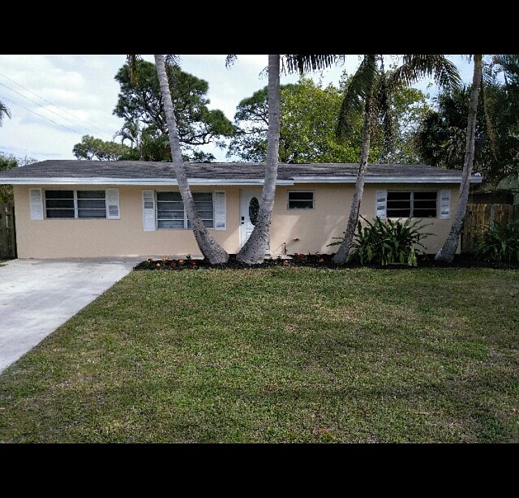 1st image of 19009 SE Hillcrest Dr