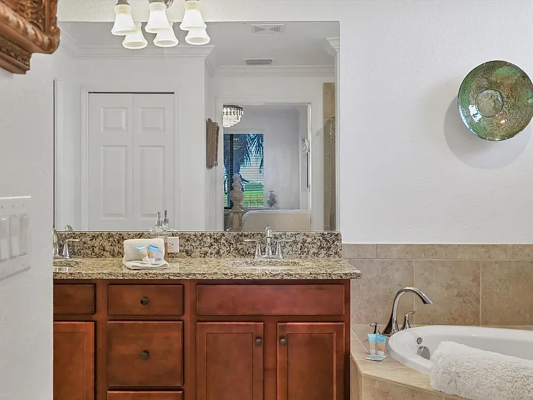 5558 Palmer Cir #101 — Photo 18