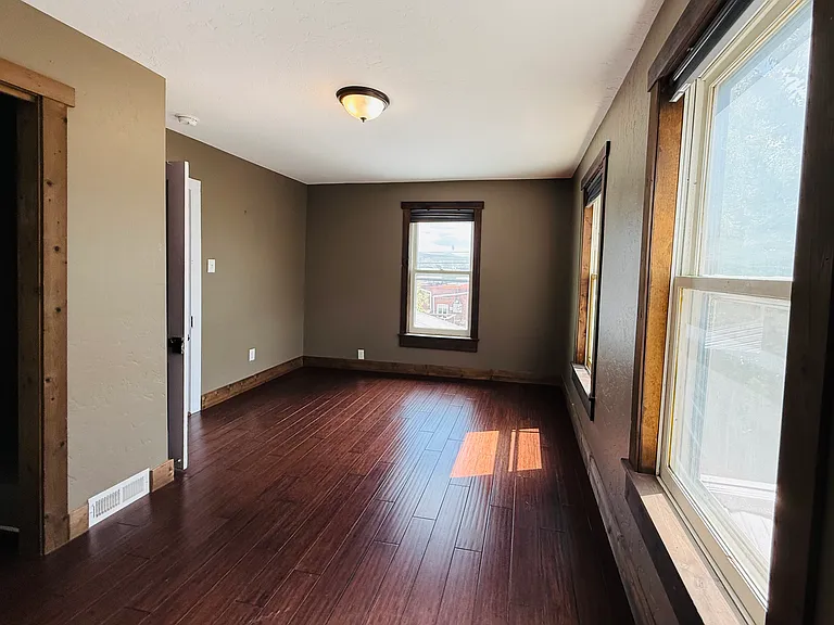 610 Poplar St — Photo 17