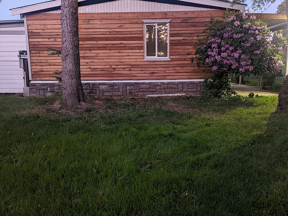 View as your coming down the driveway