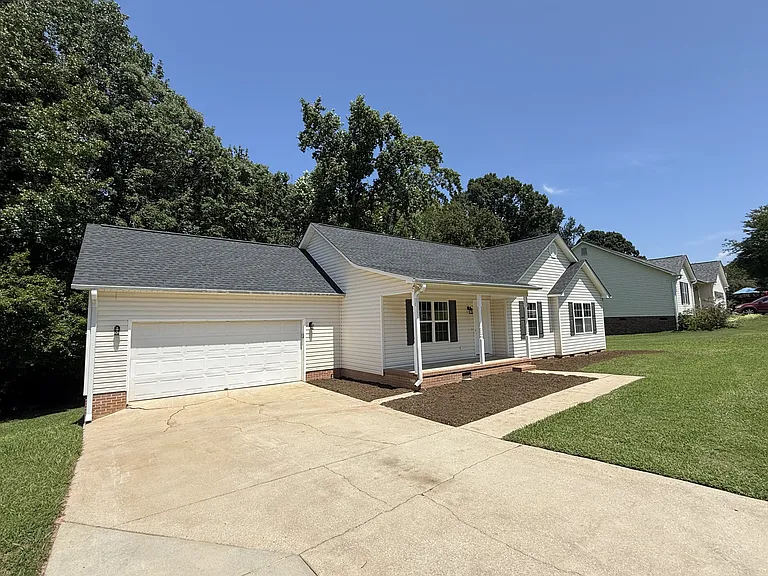 288 Augustine Dr — Photo 4