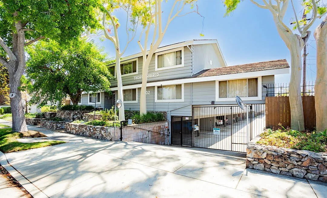 The Thoroughbred with gate to private parking space. - 2502 Manhattan Beach Blvd #16