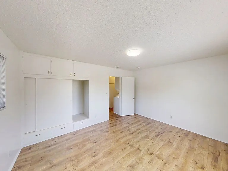12214-16 Custer St — Photo 8