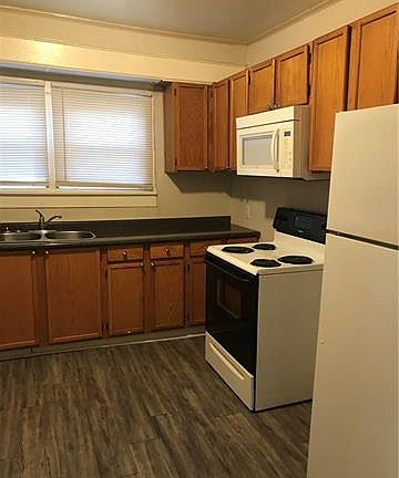 4th image of 614 N Moran St