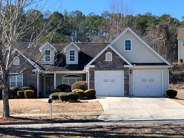 5681 Valley Loop, Fairburn, GA 30213