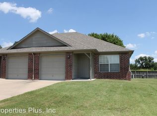 999 Clearwater Cir, Catoosa, OK 74015