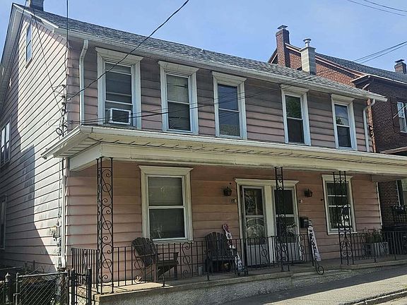 3rd image of 340 W Green St