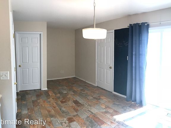 5th image of 722 Hyde Dr