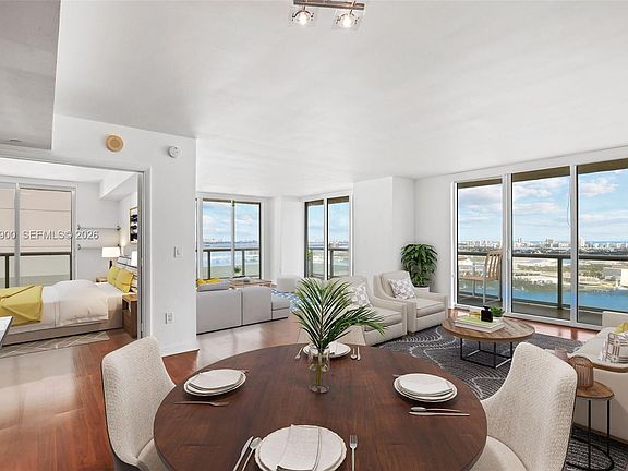 2nd image of 50 Biscayne Blvd APT 3102