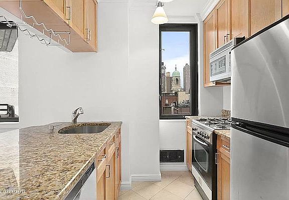 4th image of 455 E 86th St APT 7A