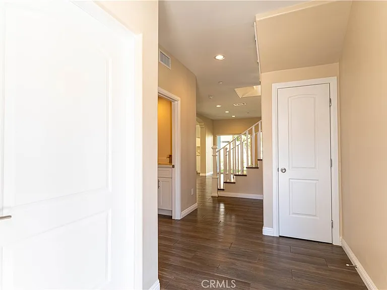 9246 Cedros Ave #6 — Photo 2