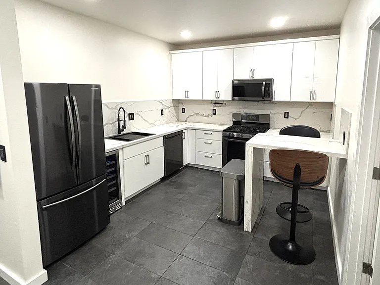2300 Fruitvale Ave #A — Photo 4
