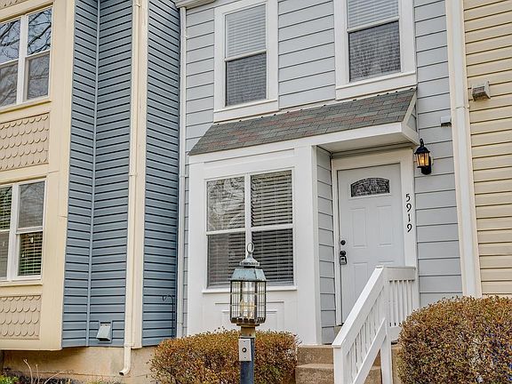 3rd image of 5919 Dungeness Ln