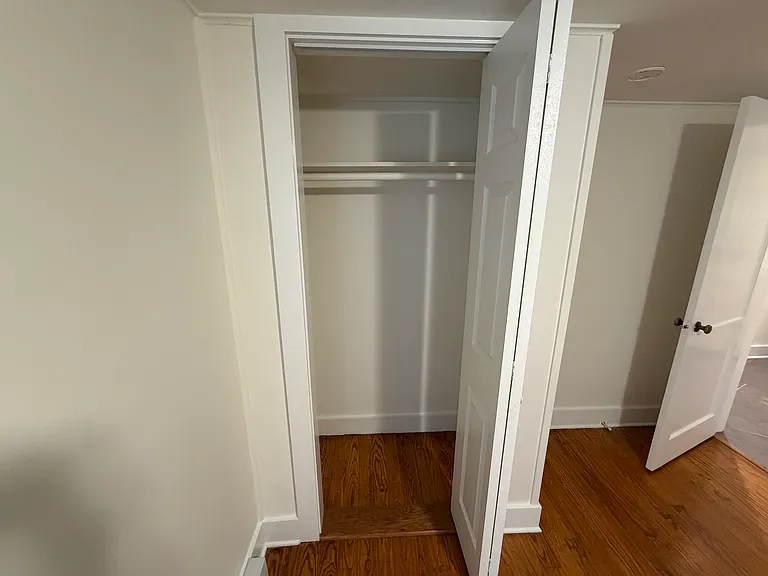Primary bedroom - existing closet