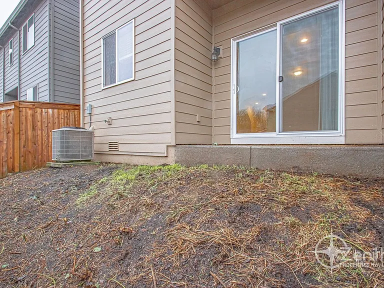 8515 NE 13th Pl — Photo 28
