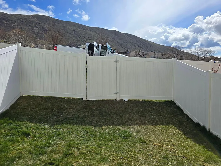 354 E Braidhill Dr — Photo 3