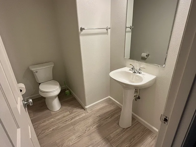 16605 NW Oak Crk #1 — Photo 22