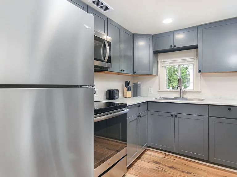 4208 S Rhett Ave #E — Photo 5