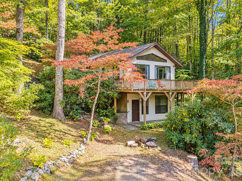 1st image of 414 Bear Lake Cir
