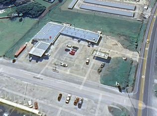 933 Clubside Dr, East Bernard, TX 77435
