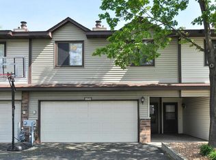 8523 Maplebrook Pkwy N, Brooklyn Park, MN 55445