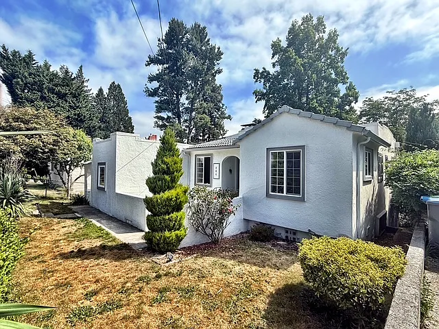 208 South Summit Avenue - 1 — Photo 2