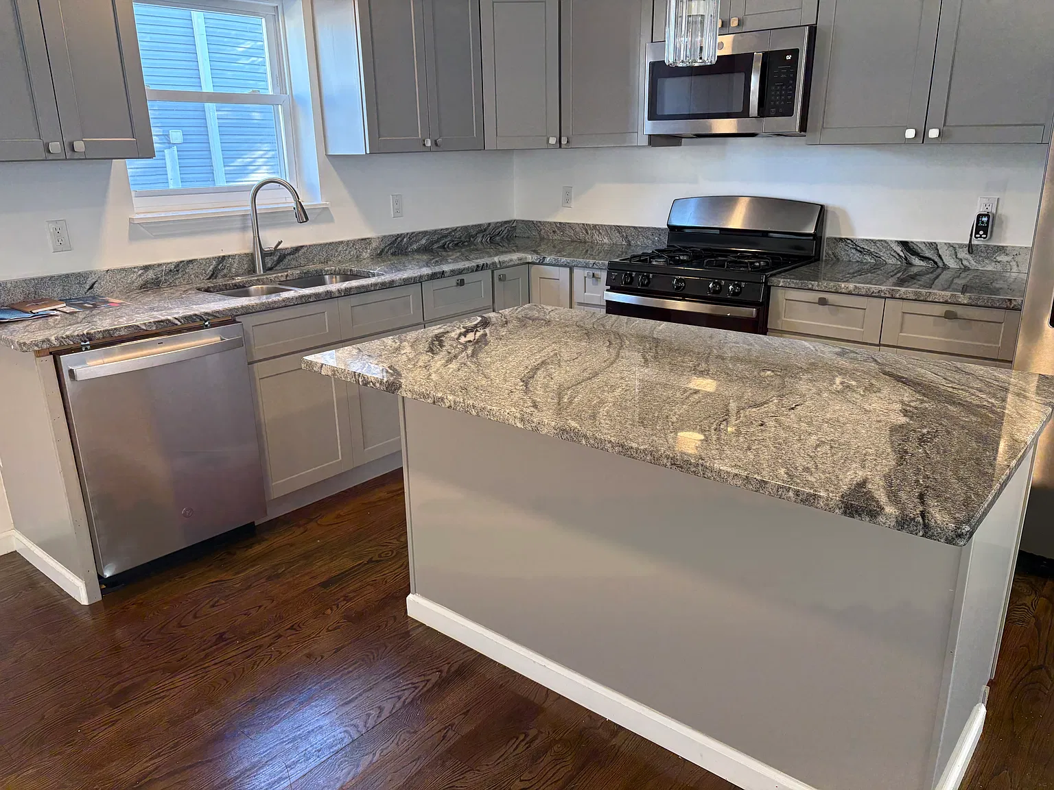 3 bed, $2,850 — Photo 3