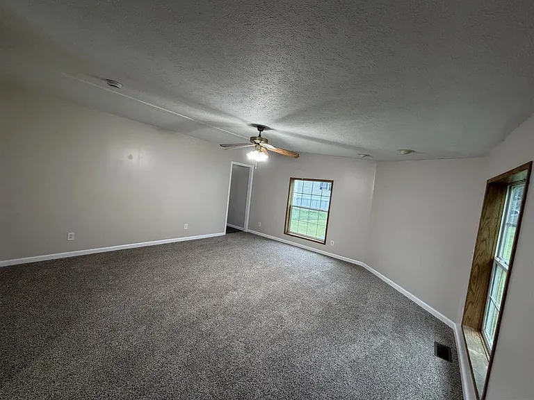 25 Donnelly Dr #43 — Photo 4