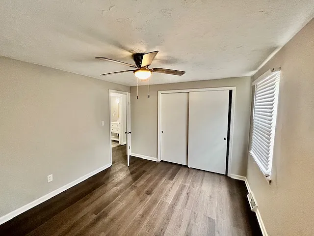 9332 N Cross St #1 — Photo 9