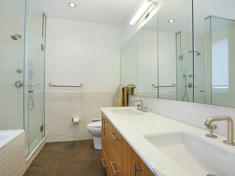 545 W 110th St #2F — Photo 8