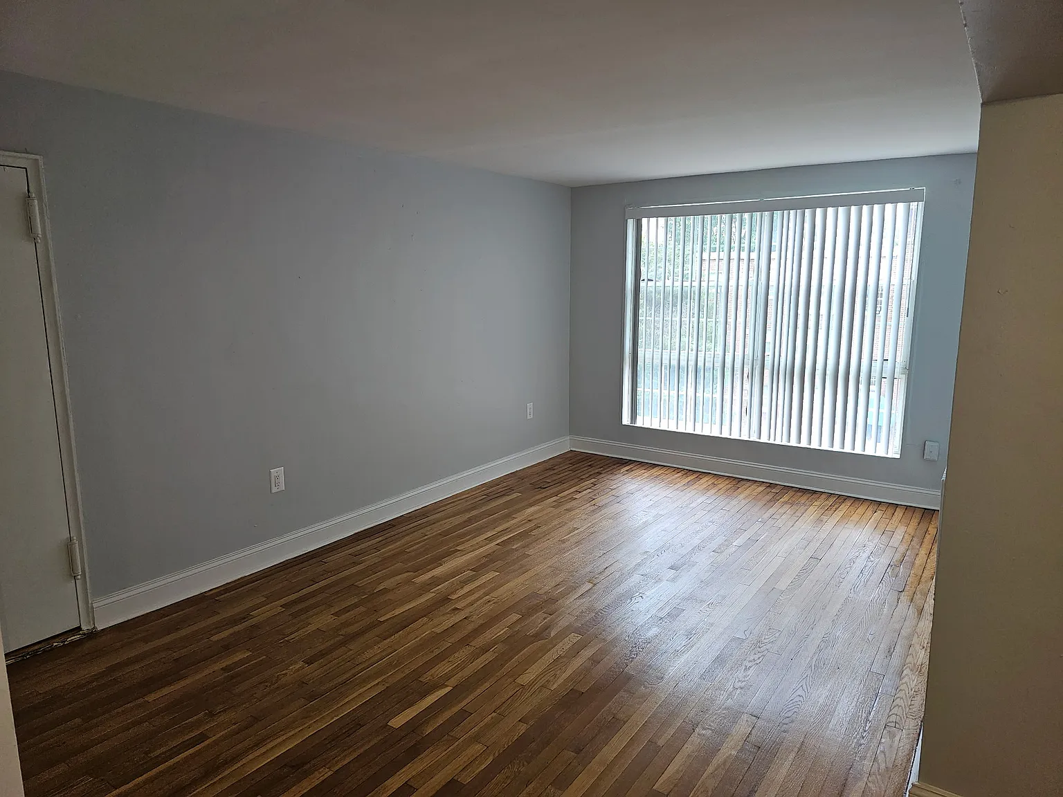 2 bed, 1.0 bath, $1,295 — Photo 4