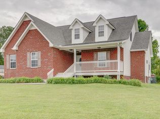 265 Eastside Rd, Burns, TN 37029