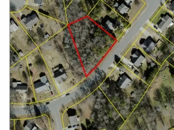 1004 Lashley Park Dr, Gibsonville, NC 27249