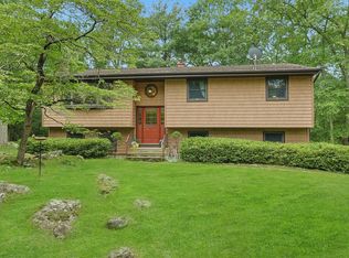 12 Bogtown Rd, North Salem, NY 10560