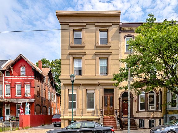 2nd image of 3017 W Girard Ave