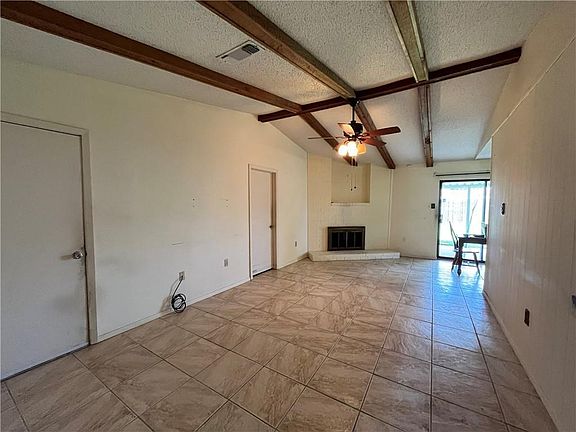 4th image of 5224 Eden Roc Dr