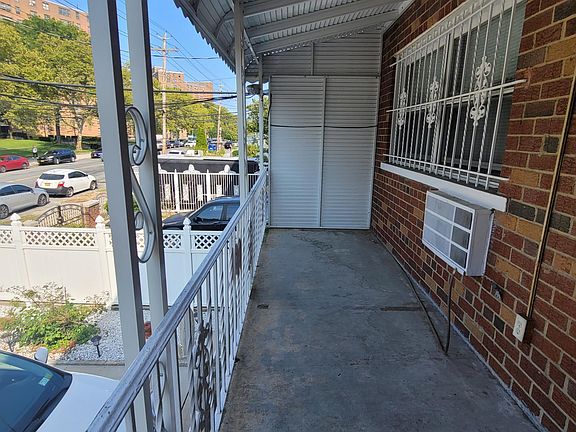 5th image of 2138 Lacombe Ave #3