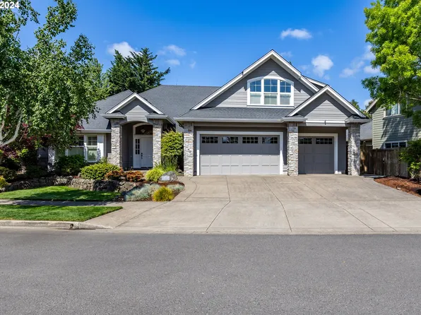 2624 Chesapeake Dr, Eugene, OR 97408