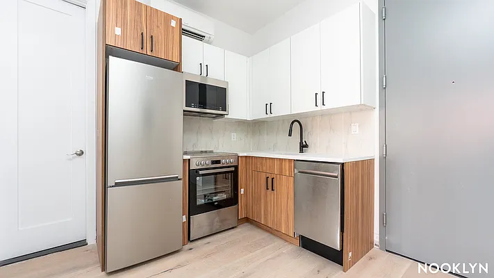 Rented by Nooklyn NYC LLC | media 4