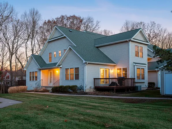 8 Reggie Way #B, East Windsor, CT 06016