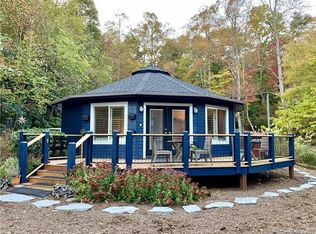 984 Garren Creek Rd, Fairview, NC 28730