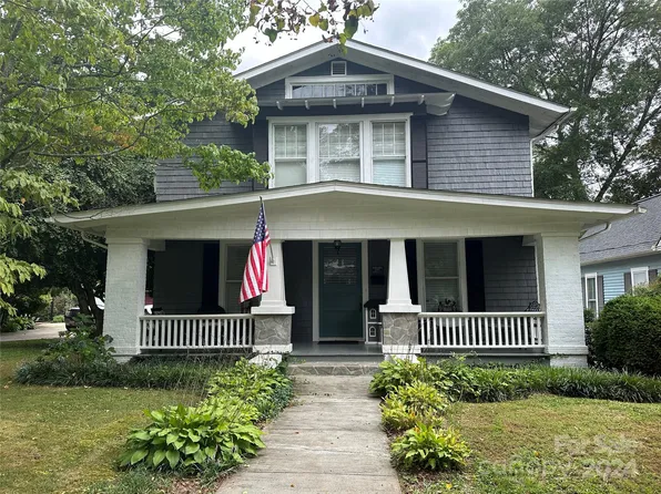 235 N Race St, Statesville, NC 28677