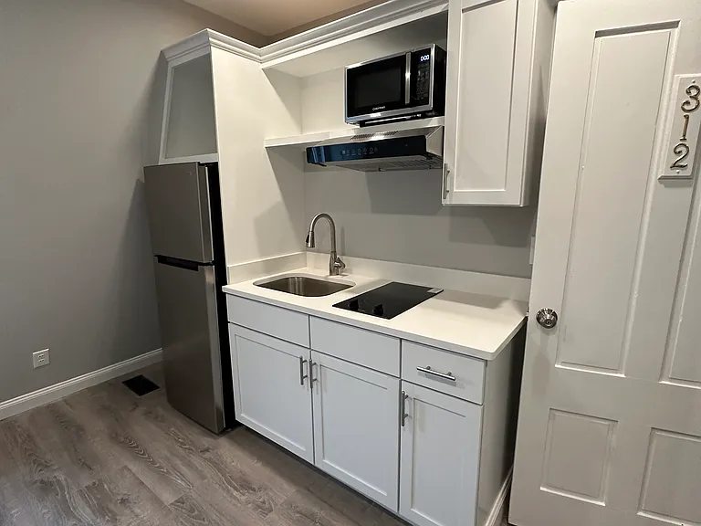 6 Monroe St #312 — Photo 4