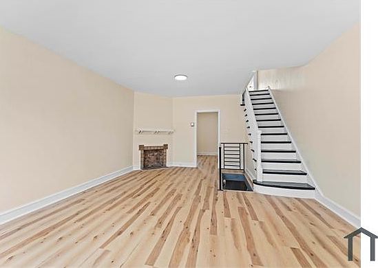 1st image of 1901A W 72nd Ave