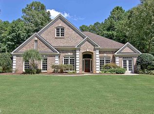 140 Longmead Dr, Fayetteville, GA 30215