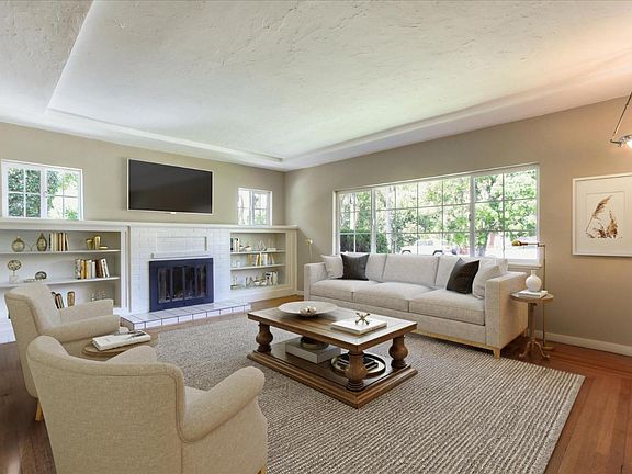 3rd image of 1334 Randol Ave