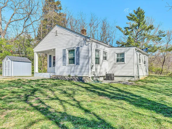 2452 Kessler Rd NE, Roanoke, VA 24012