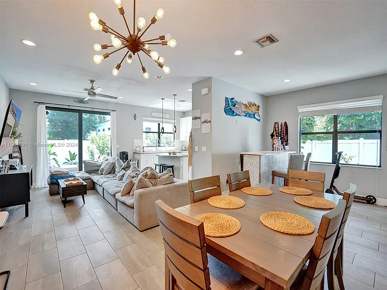 1236 SW 4th Ave — Photo 19